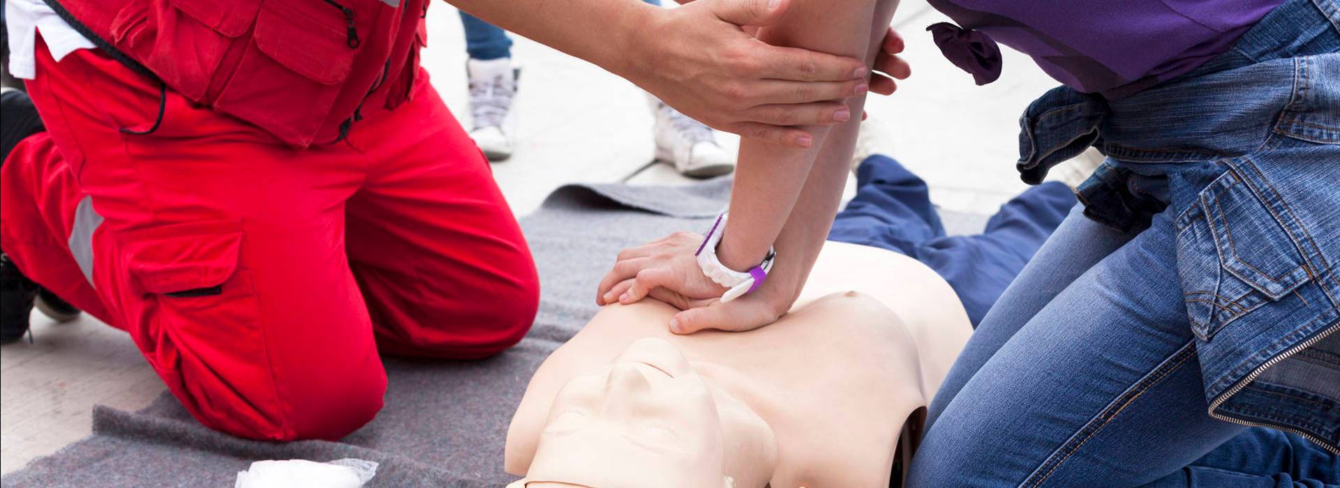Szkolenia i kursy z pierwszej pomocy